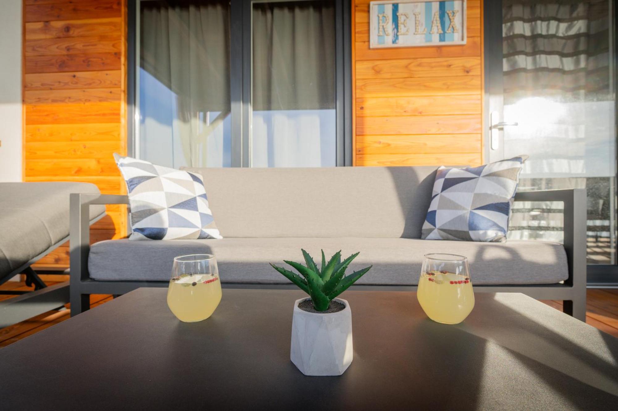 Luxury Mobile Home Zuzu Klenovica Eksteriør bilde
